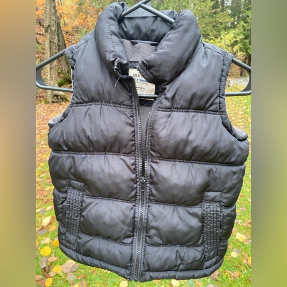 Old Navy Kids Black Puffer Vest